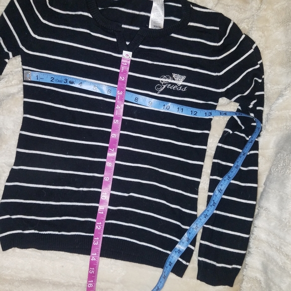 Guess sweater size medium - Picture 2 of 6